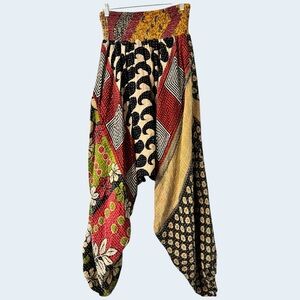 Beautiful Bohemian Kantha Bae everyday harem pants. OG without tie.